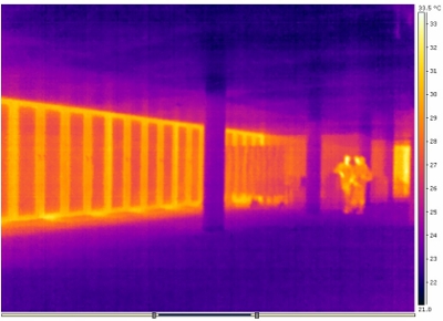 Uponor vytpn chlazen administrativn budova Termovizn snmek s povrchovmi teplotami (velkoplon kancel)