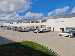 Nová pobočka Lindab v Tuchoměřicích: moderní zázemí, showroom i tréninkové centrum
