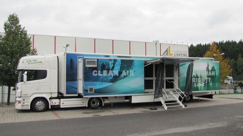 Road show trailer spolenosti Camfil